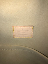 Load image into Gallery viewer, Manhattan Louis Vuitton Bag BRAND NEW!!
