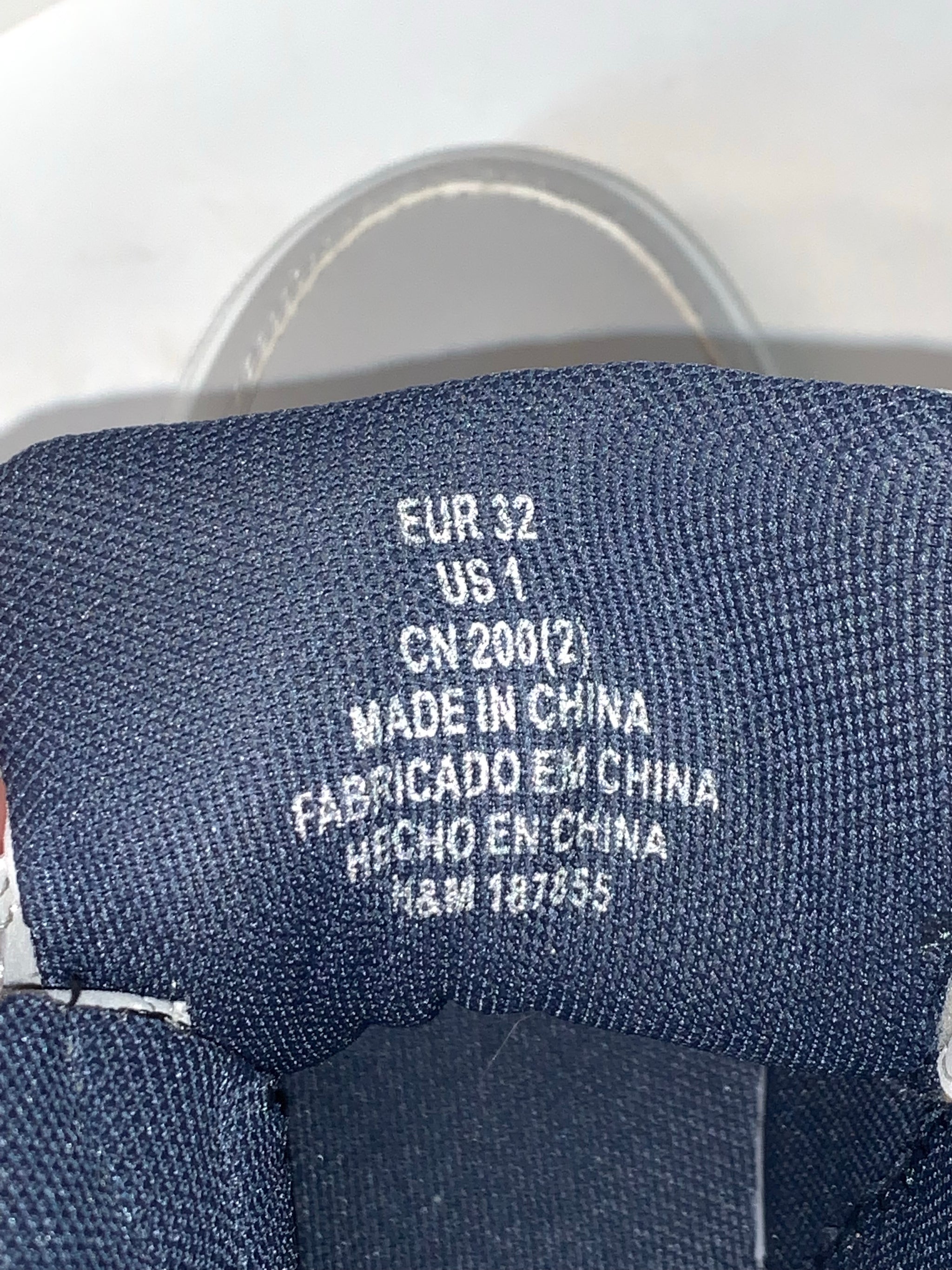 Hightop Velcro Sneakers